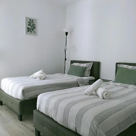 Aux Portes De Bordeaux Apartment *