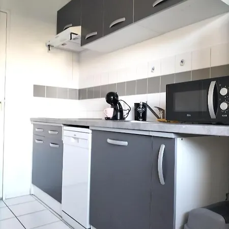 Aux Portes De Bordeaux Apartment *